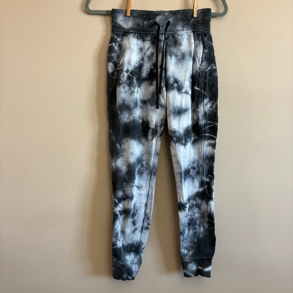 Lululemon Athletica Black and White Tie-Dye Joggers